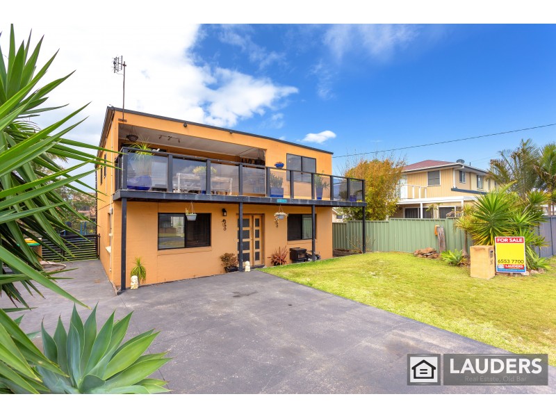 50 Hall Street, Old Bar NSW 2430