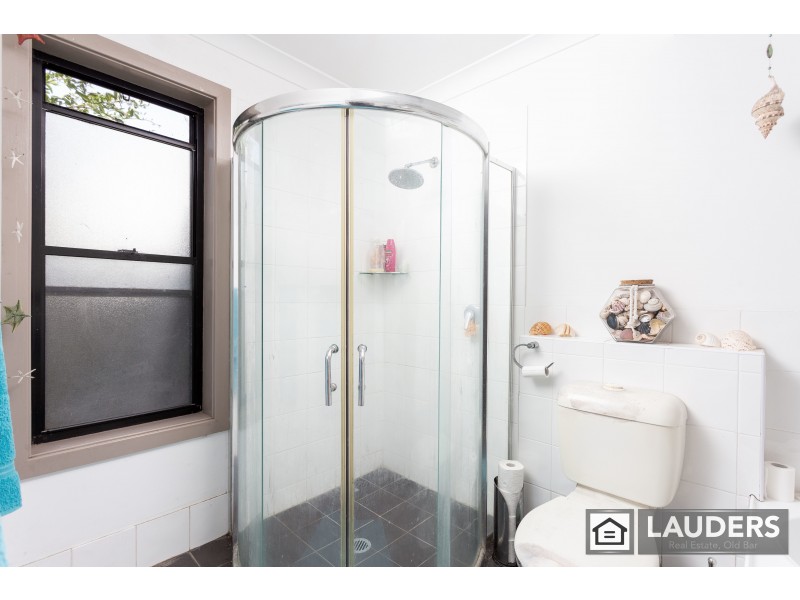 50 Hall Street, Old Bar NSW 2430
