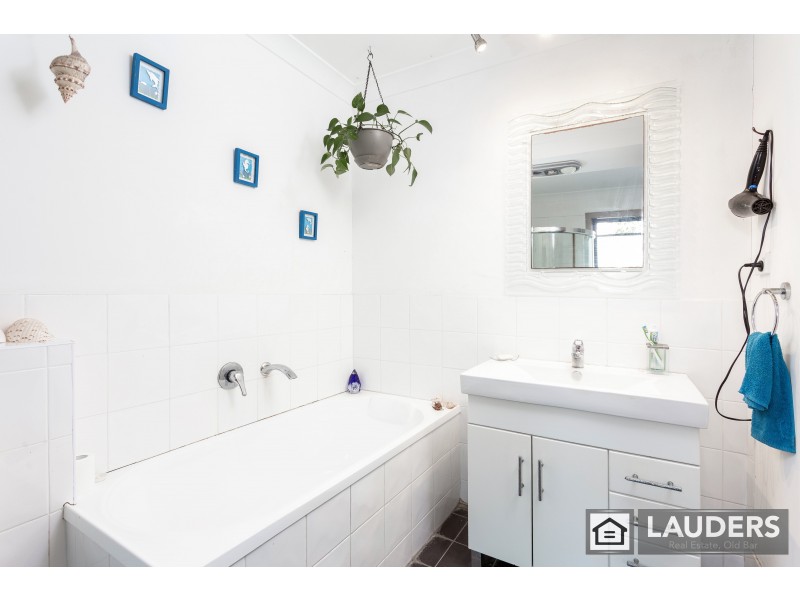 50 Hall Street, Old Bar NSW 2430