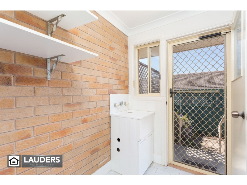 2/76 Old Bar Road, Old Bar NSW 2430