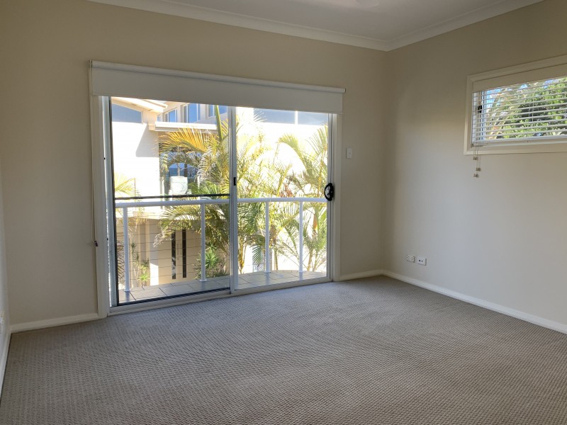 2/38 Lewis Street, Old Bar NSW 2430