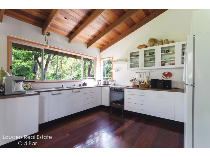24 Rainforest Drive, Mitchells Island NSW 2430