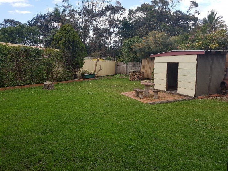 1 Sunrise Close, Old Bar NSW 2430