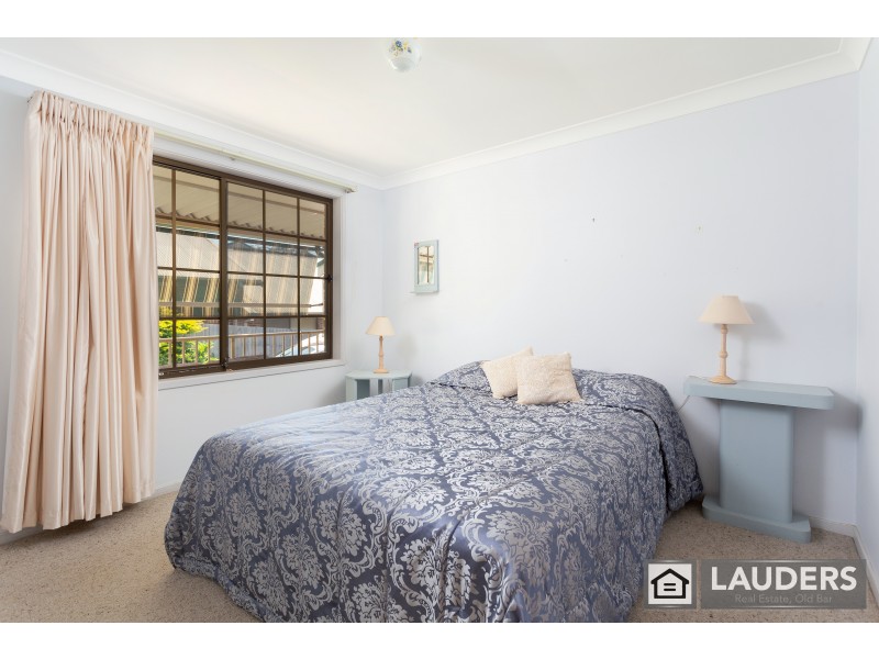 82 Waterman Street, Old Bar NSW 2430