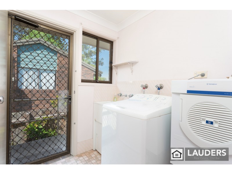 82 Waterman Street, Old Bar NSW 2430