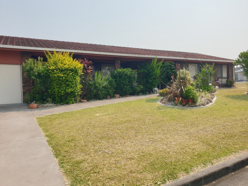 2 Casuarina Close, Old Bar NSW 2430
