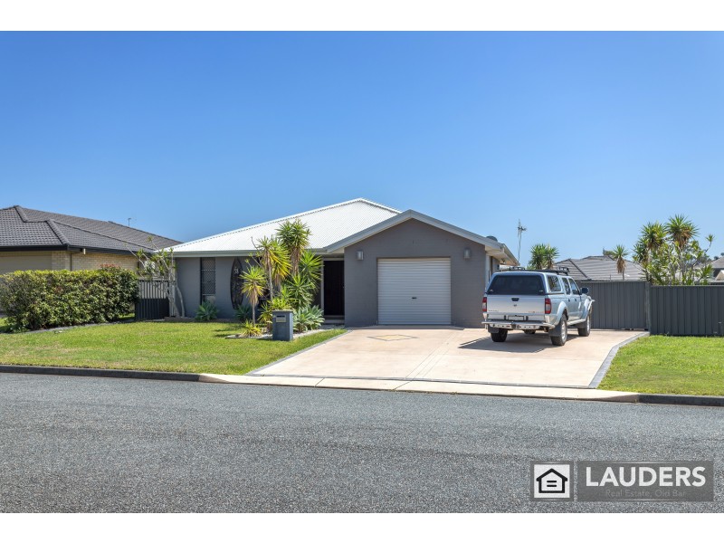 38 Ivy Crescent, Old Bar NSW 2430