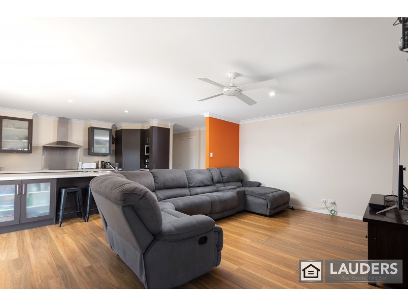 38 Ivy Crescent, Old Bar NSW 2430