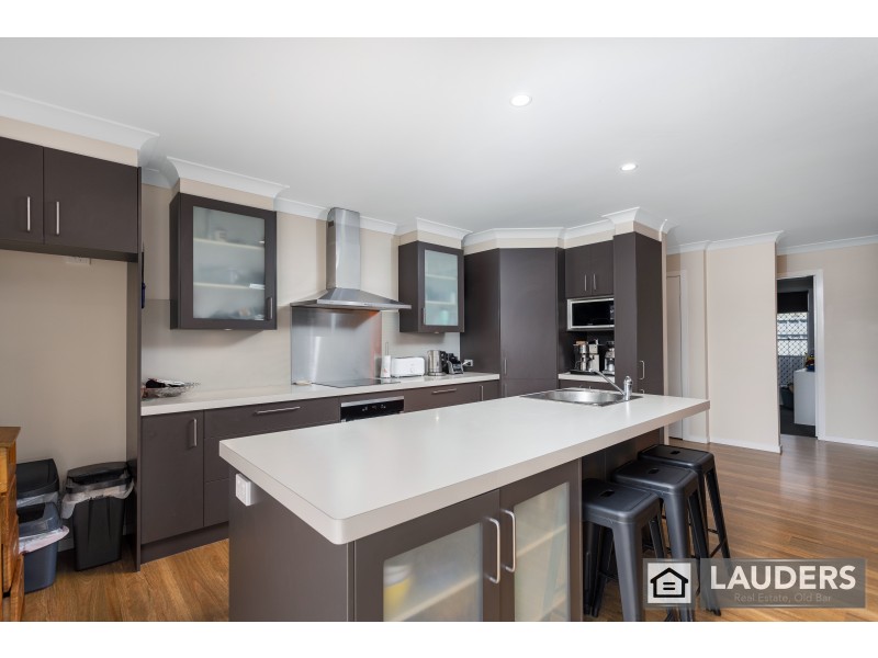38 Ivy Crescent, Old Bar NSW 2430