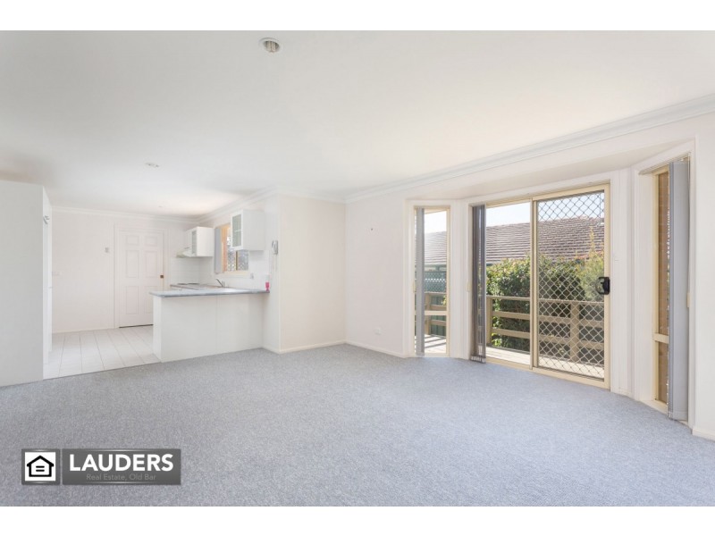 2/76 Old Bar Road, Old Bar NSW 2430