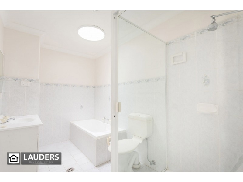 2/76 Old Bar Road, Old Bar NSW 2430