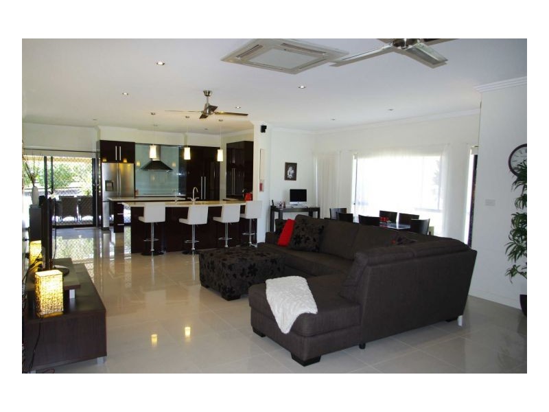 25 Mullalone Place, Pampoolah NSW 2430