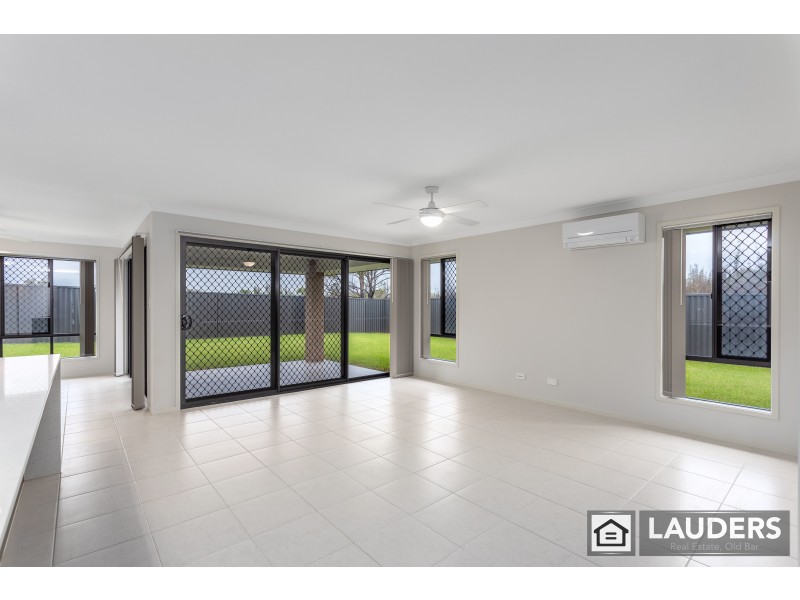 16 Mackerel Way, Old Bar NSW 2430