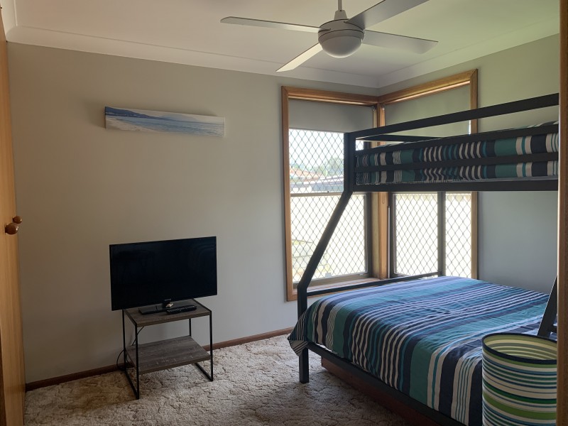 4 Joel Drive, Old Bar NSW 2430