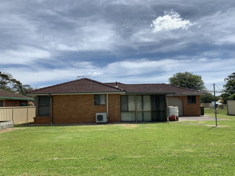 4 Joel Drive, Old Bar NSW 2430