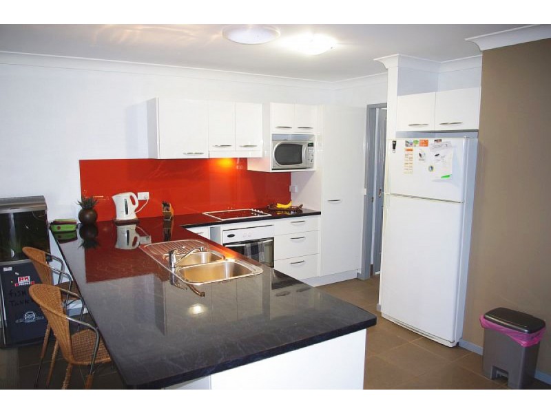 2 Greenbank Way, Old Bar NSW 2430