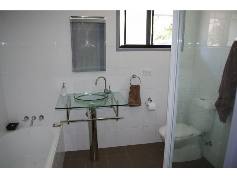 2 Greenbank Way, Old Bar NSW 2430