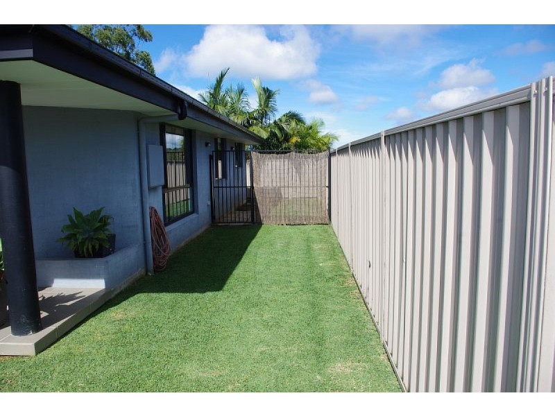 2 Greenbank Way, Old Bar NSW 2430