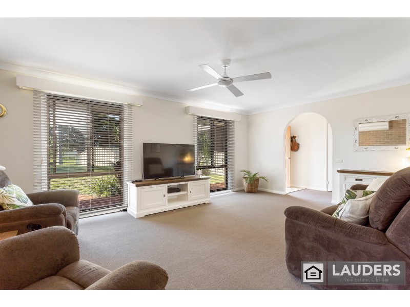 20 Joel Drive, Old Bar NSW 2430