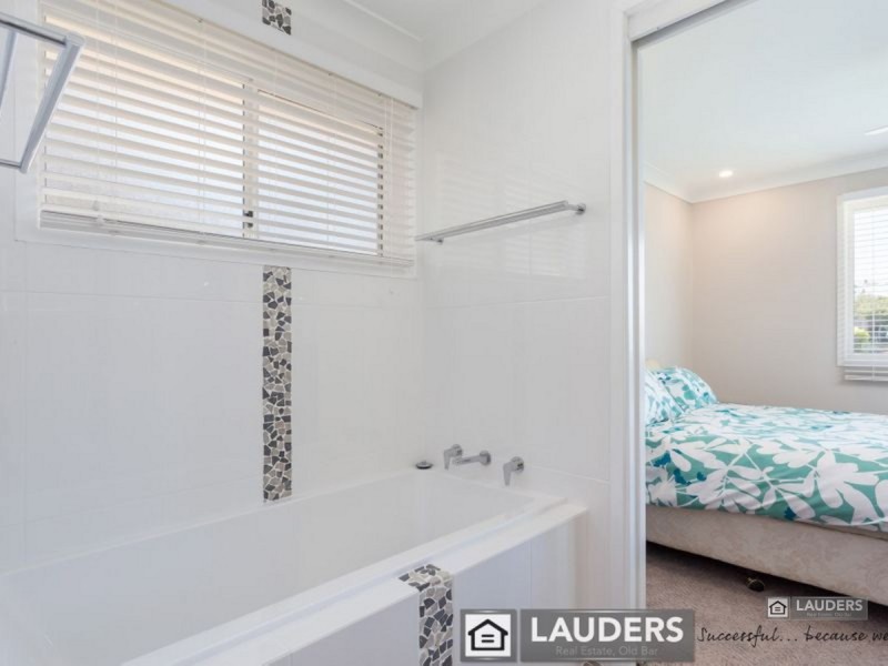 66 Wyden Street, Old Bar NSW 2430