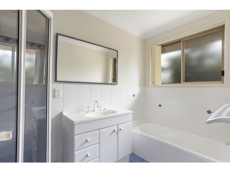 1/7 Paradise Close, Old Bar NSW 2430