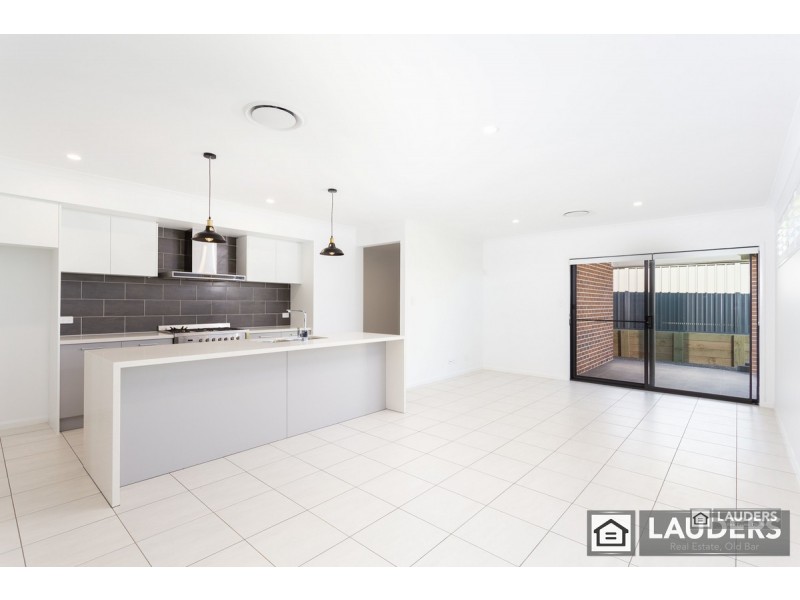 8 Viewmont Way, Old Bar NSW 2430