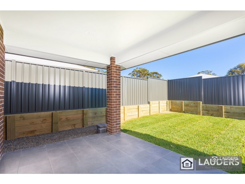 8 Viewmont Way, Old Bar NSW 2430