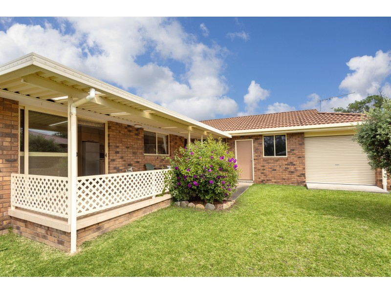 25 Joel Drive, Old Bar NSW 2430