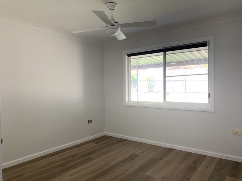 4B Gannet Crescent, Old Bar NSW 2430