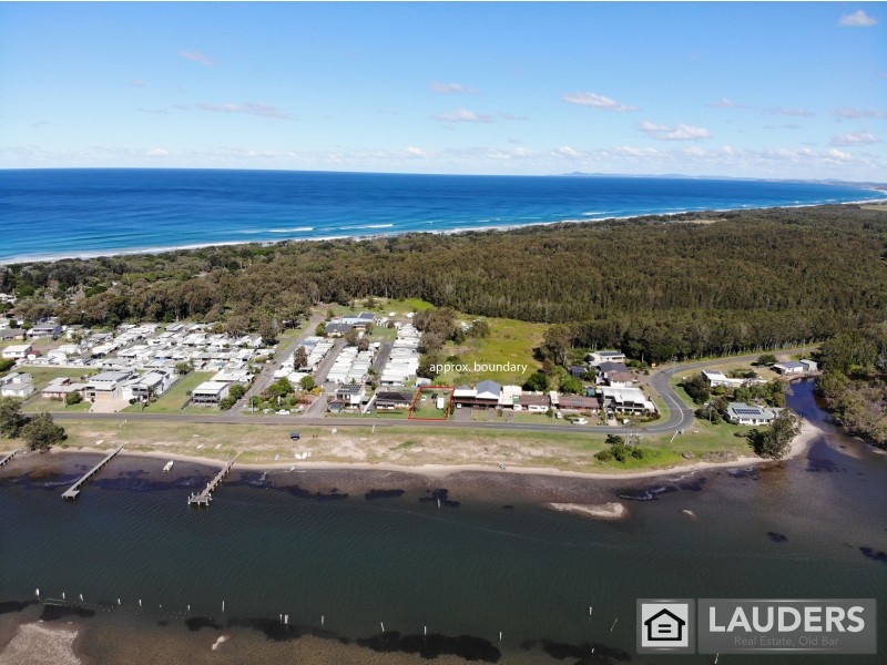 15 Main Road, Manning Point NSW 2430