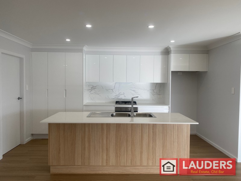 9 Ondaroo Crest, Old Bar NSW 2430