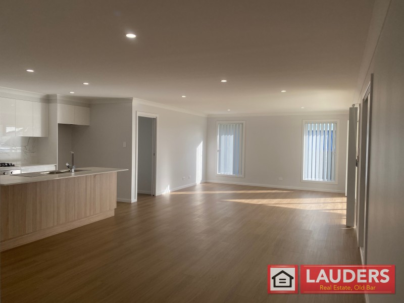 9 Ondaroo Crest, Old Bar NSW 2430