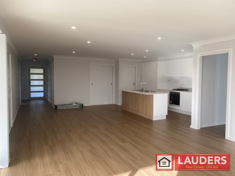 9 Ondaroo Crest, Old Bar NSW 2430