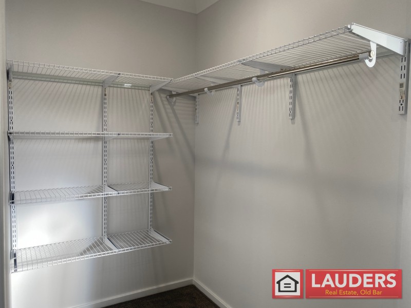 9 Ondaroo Crest, Old Bar NSW 2430