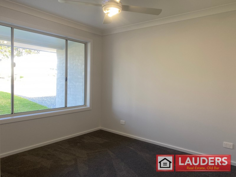 9 Ondaroo Crest, Old Bar NSW 2430