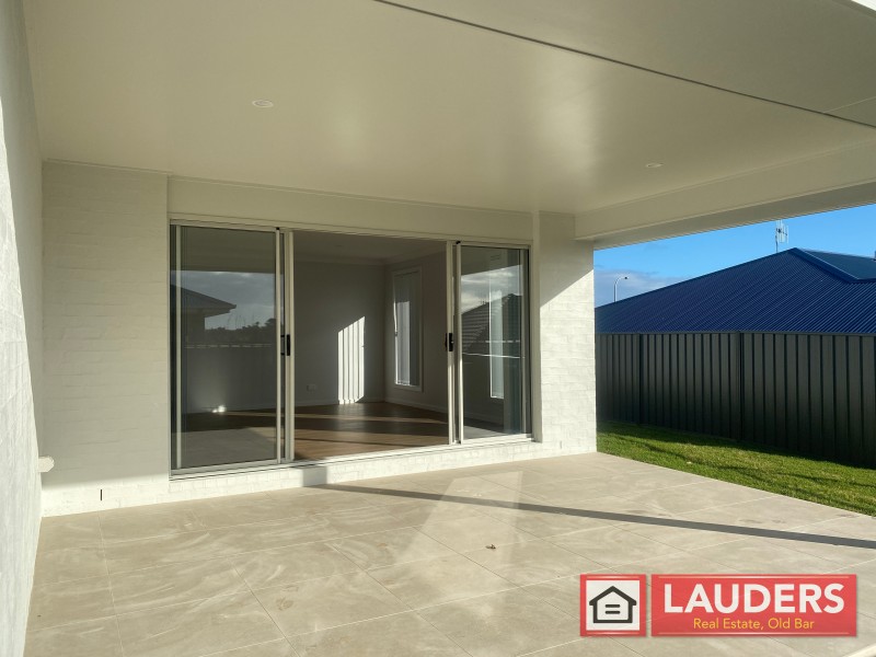 9 Ondaroo Crest, Old Bar NSW 2430