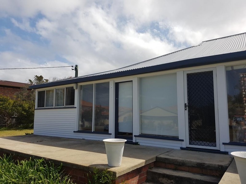 2/23-27 Lewis Street, Old Bar NSW 2430