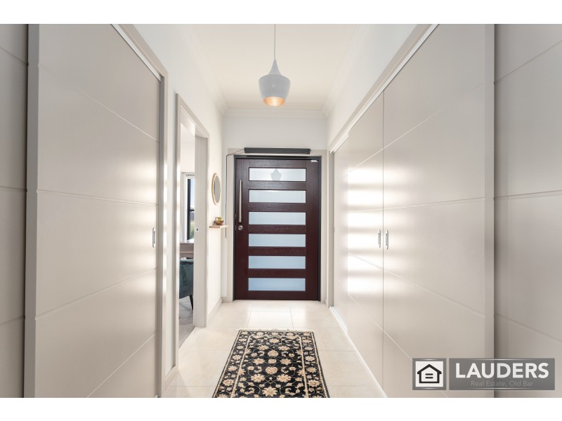 10 Bunyan Avenue, Old Bar NSW 2430