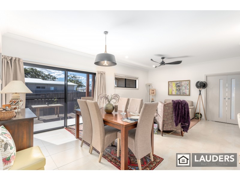 10 Bunyan Avenue, Old Bar NSW 2430