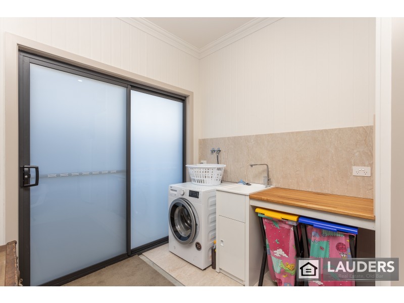 10 Bunyan Avenue, Old Bar NSW 2430