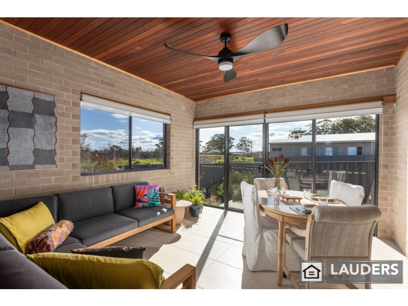10 Bunyan Avenue, Old Bar NSW 2430