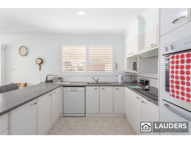 38 Carrabeen Drive, Old Bar NSW 2430