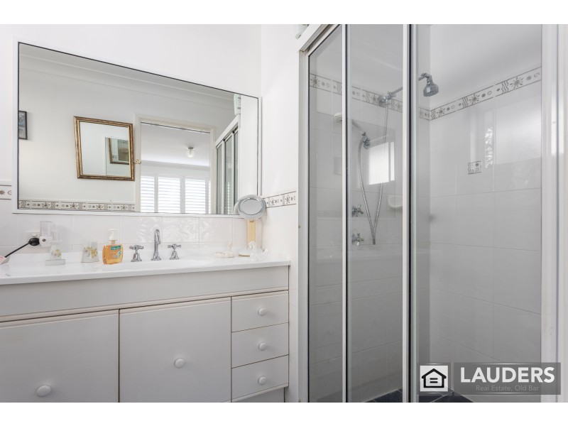 38 Carrabeen Drive, Old Bar NSW 2430
