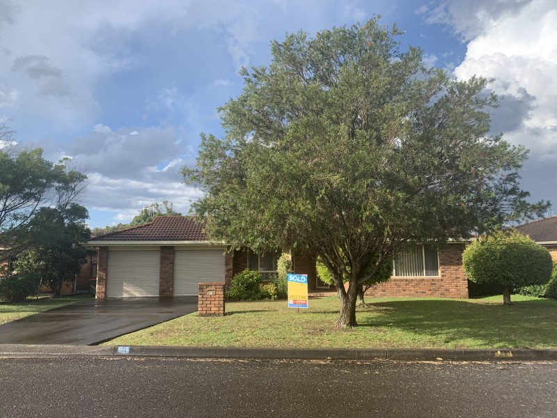 25 Joel Drive, Old Bar NSW 2430