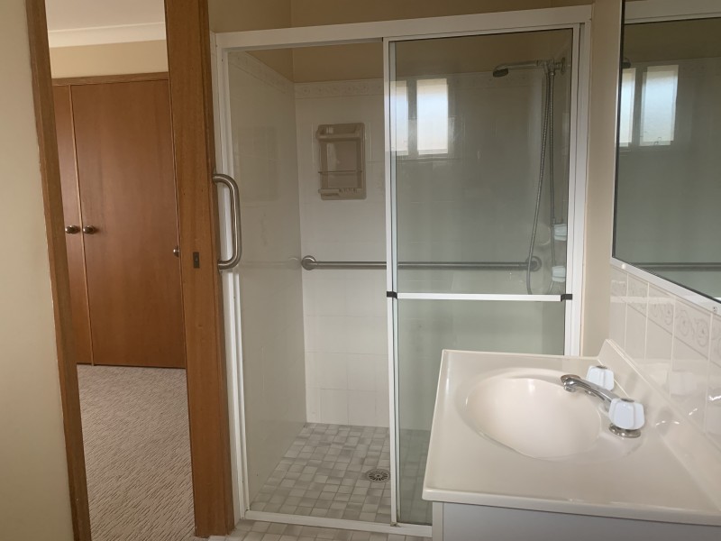 25 Joel Drive, Old Bar NSW 2430