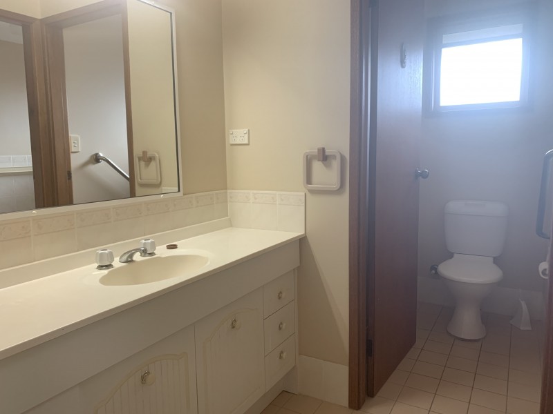 25 Joel Drive, Old Bar NSW 2430