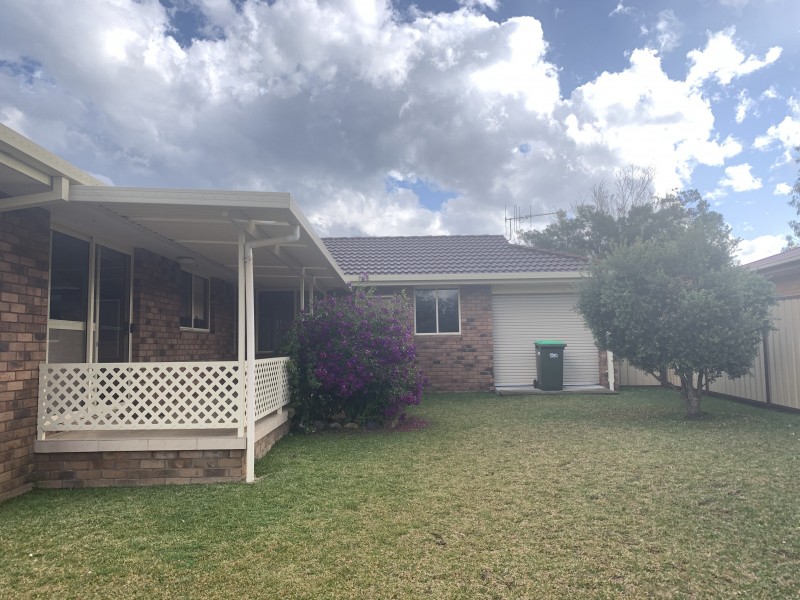 25 Joel Drive, Old Bar NSW 2430