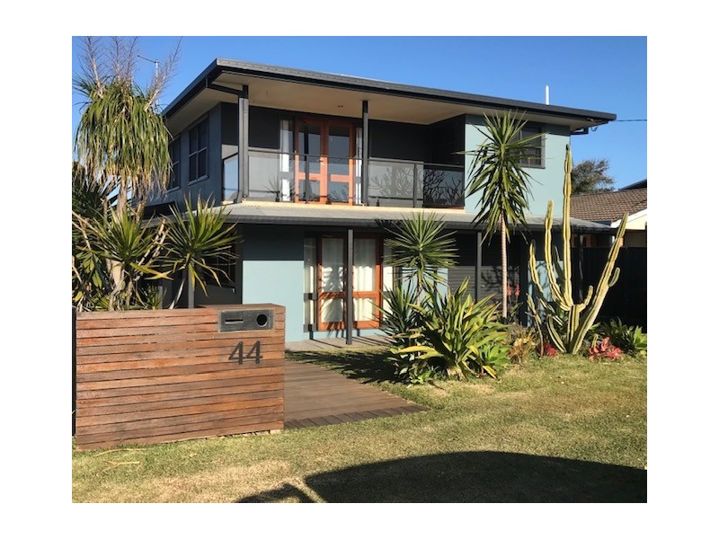 44 Hall Street, Old Bar NSW 2430