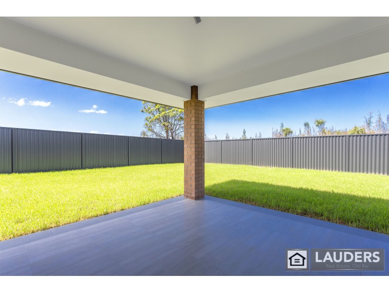 16 Mackerel Way, Old Bar NSW 2430