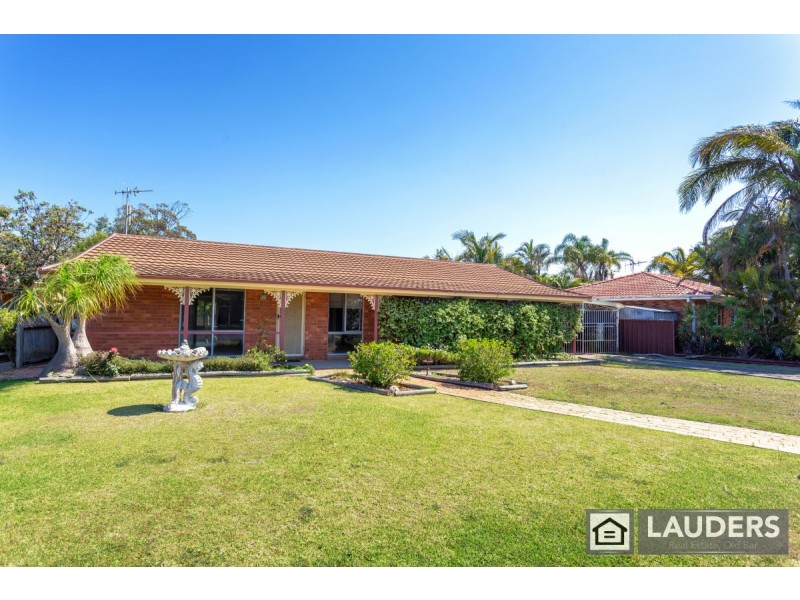 1 Sunrise Close, Old Bar NSW 2430